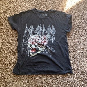 black def leopard band tee-shirt